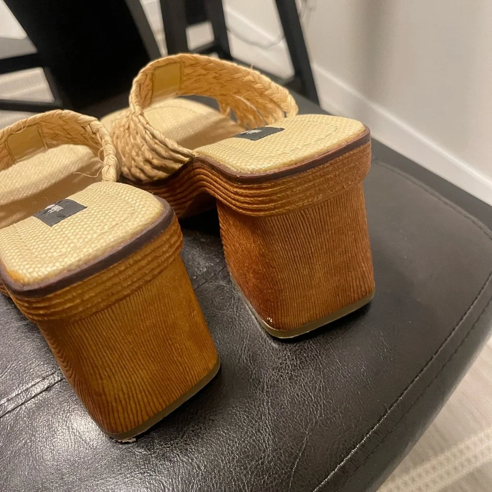 Y2K 90s Exhilaration Chunky raffia Sandals US 9.5. Featured on free people